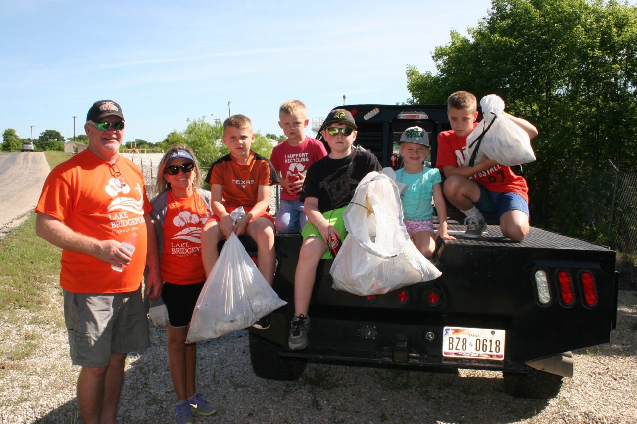 Trash Cleanups / Volunteer – Tarrant Regional Water District